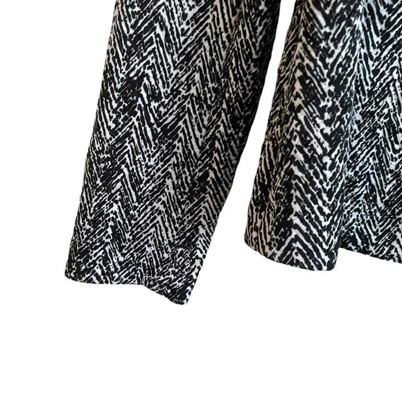Chicos Women Jacket Size 4‎ Black White Abstract Open Front Capsule Workwear - Picture 4 of 9